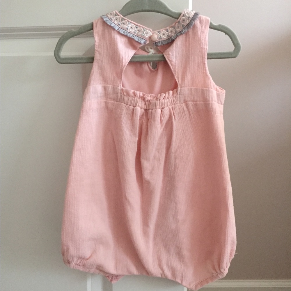 Beautiful romper - Picture 2 of 4